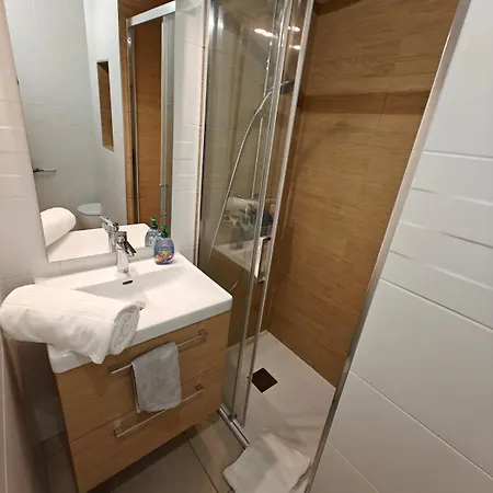 T1 Bis Renove Et Parking